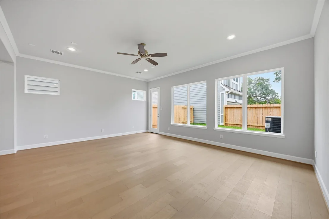 Photo of 5523 Katy Freeway
