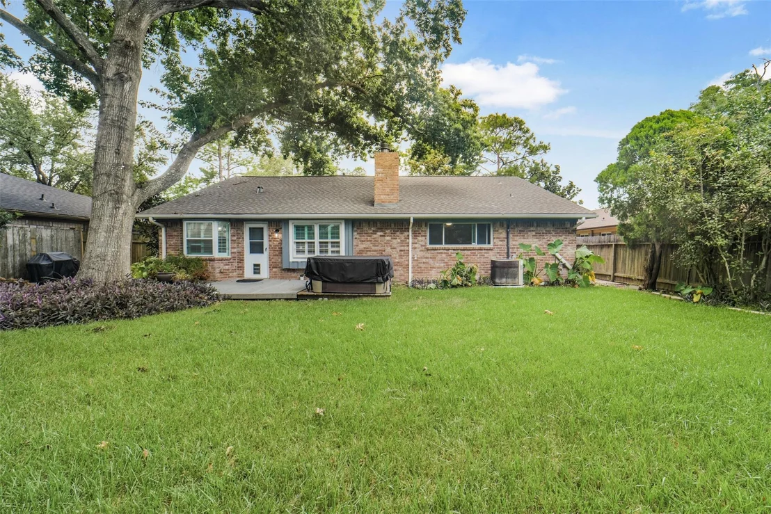 Photo of 12307 Waldemar Drive