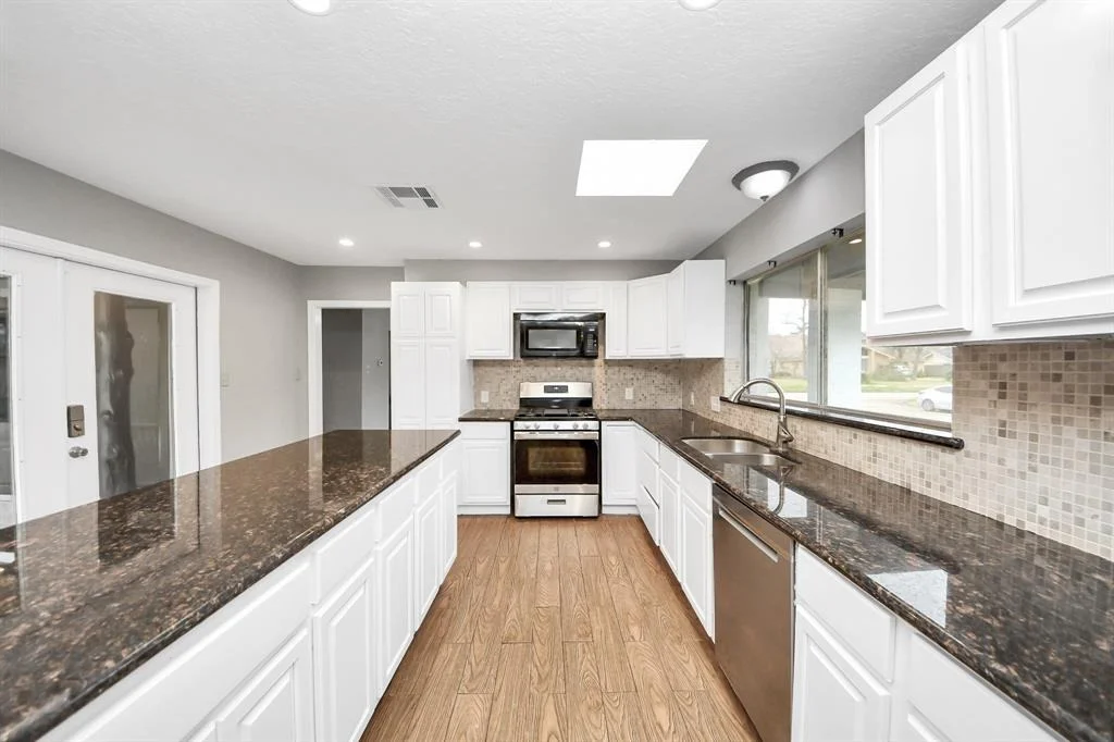 Photo of 1003 Oak Leaf Street