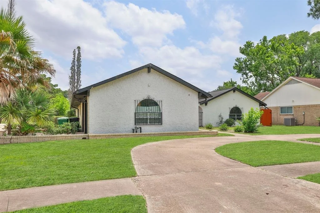 Photo of 6003 Green Falls Drive
