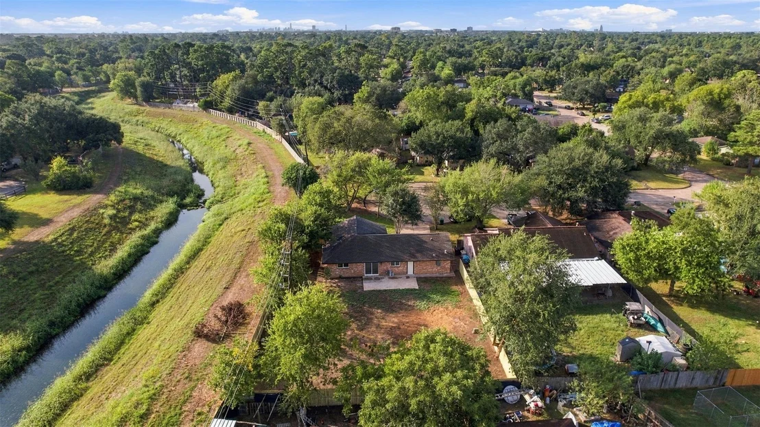 Photo of 7502 Woodsman Trail