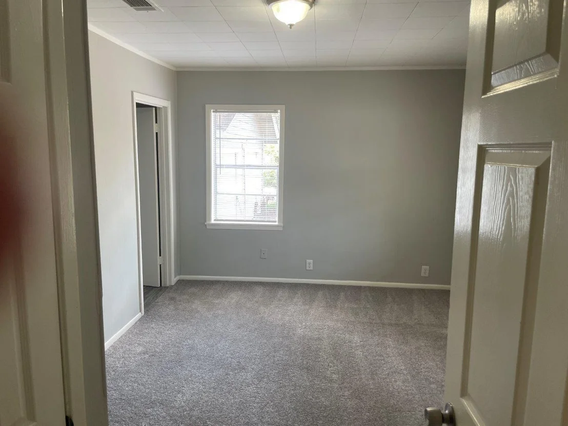 Photo of 905 N Arcola Street