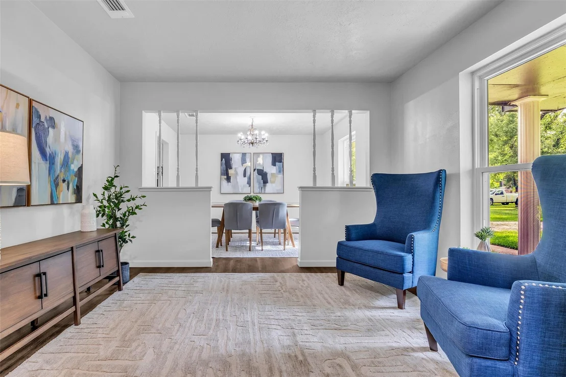 Photo of 20472 Lakeside Drive