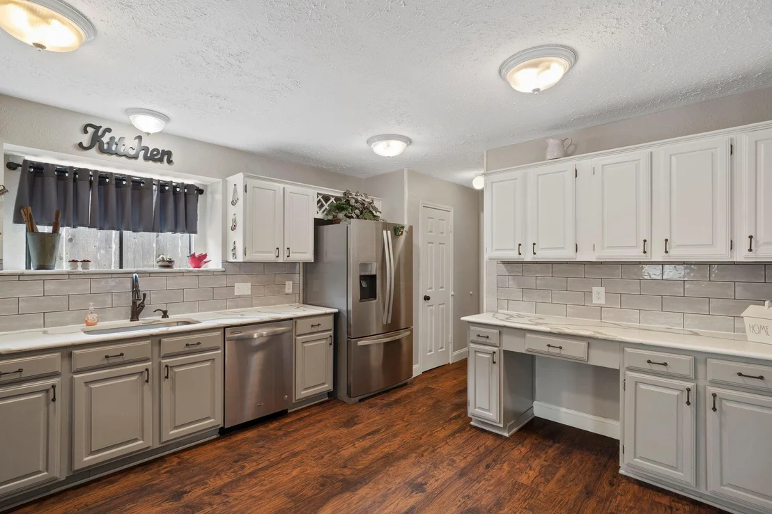 Photo of 2437 Willow Bend Drive