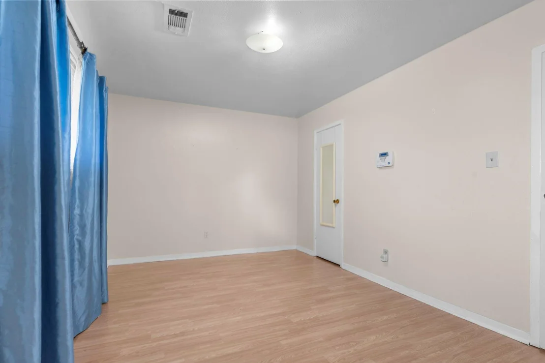 Photo of 9018 Rutherford Lane