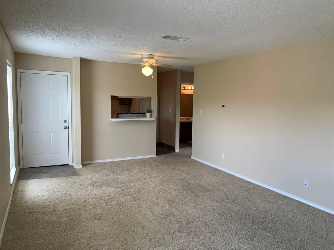 Photo of Unit 280B at 2501 Gulf Freeway