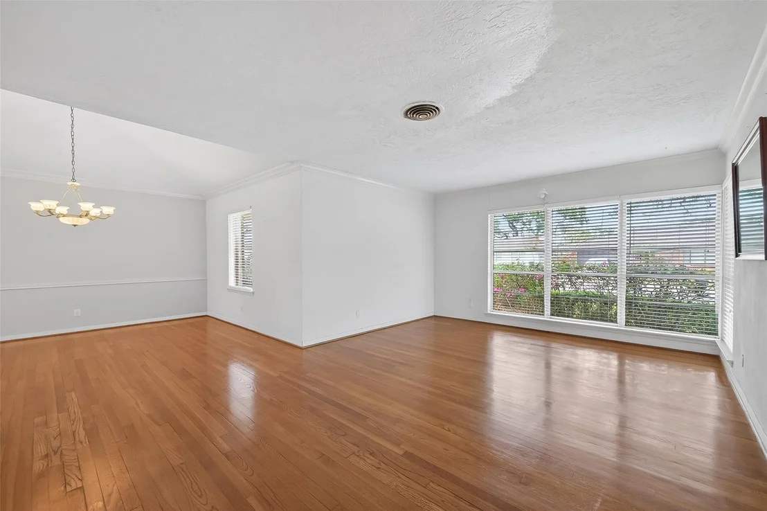 Photo of 4807 Creekbend Drive
