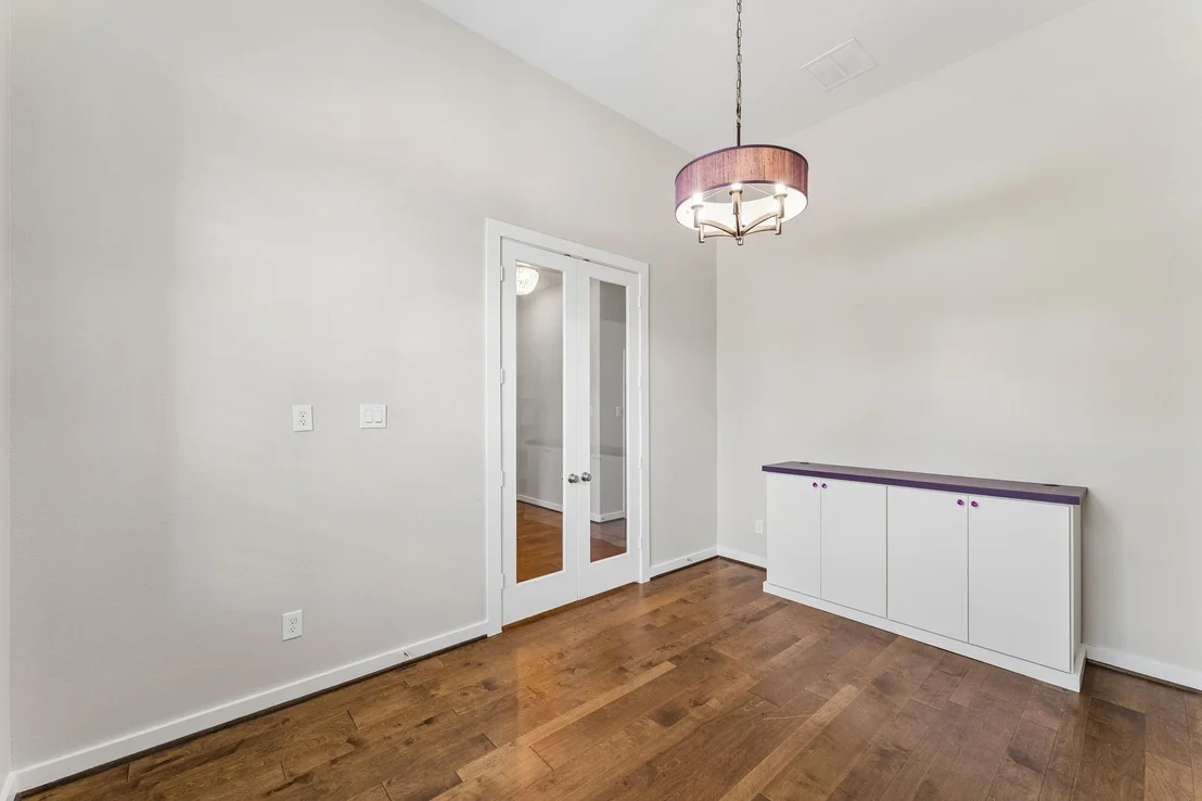 Photo of 30410 Myrtle Oak Drive
