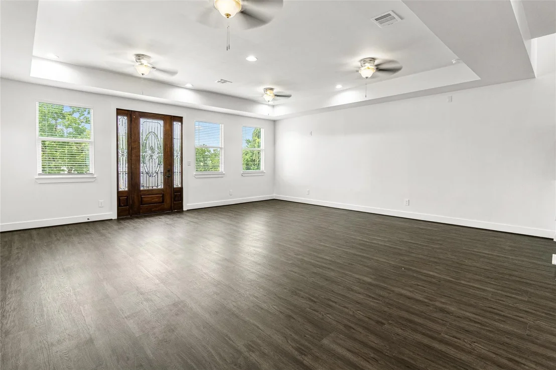 Photo of 2204 Hoskins Drive