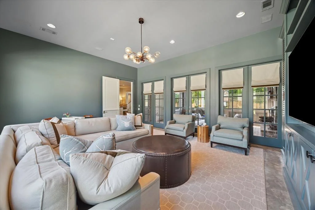 Photo of 6122 Longmont Drive