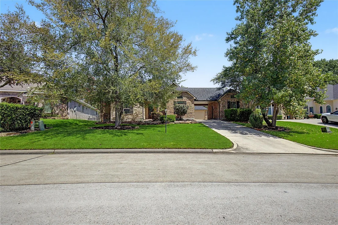 Photo of 279 W Pines Drive