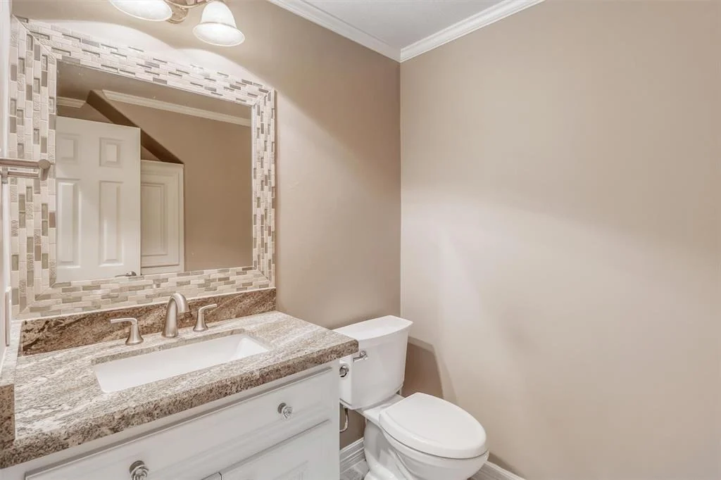 Photo of 2114 Summerland Drive N