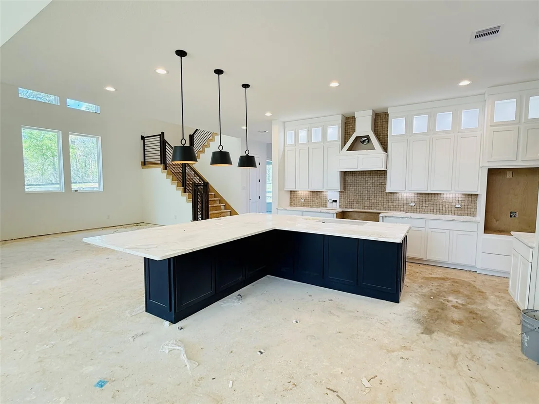 Photo of 331 Louvenia Court