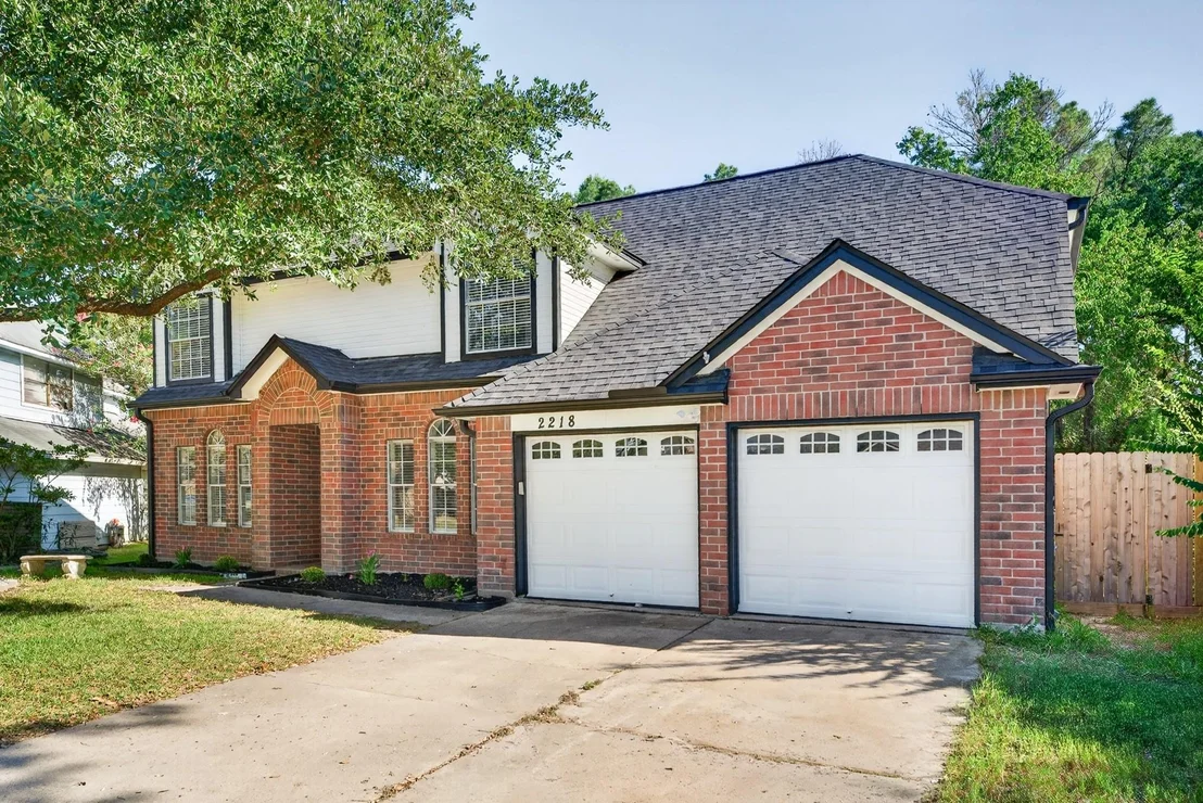 Photo of 2218 Pincher Creek Drive