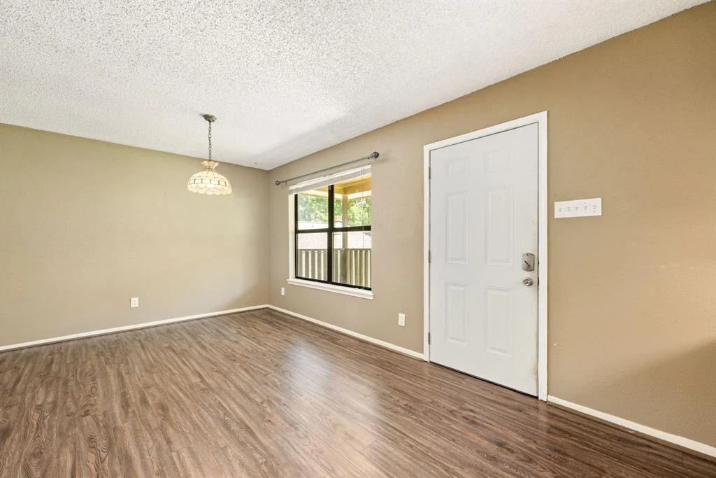 Photo of 26418 Maplewood Drive
