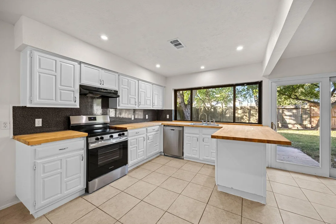 Photo of 16610 Carbridge Drive
