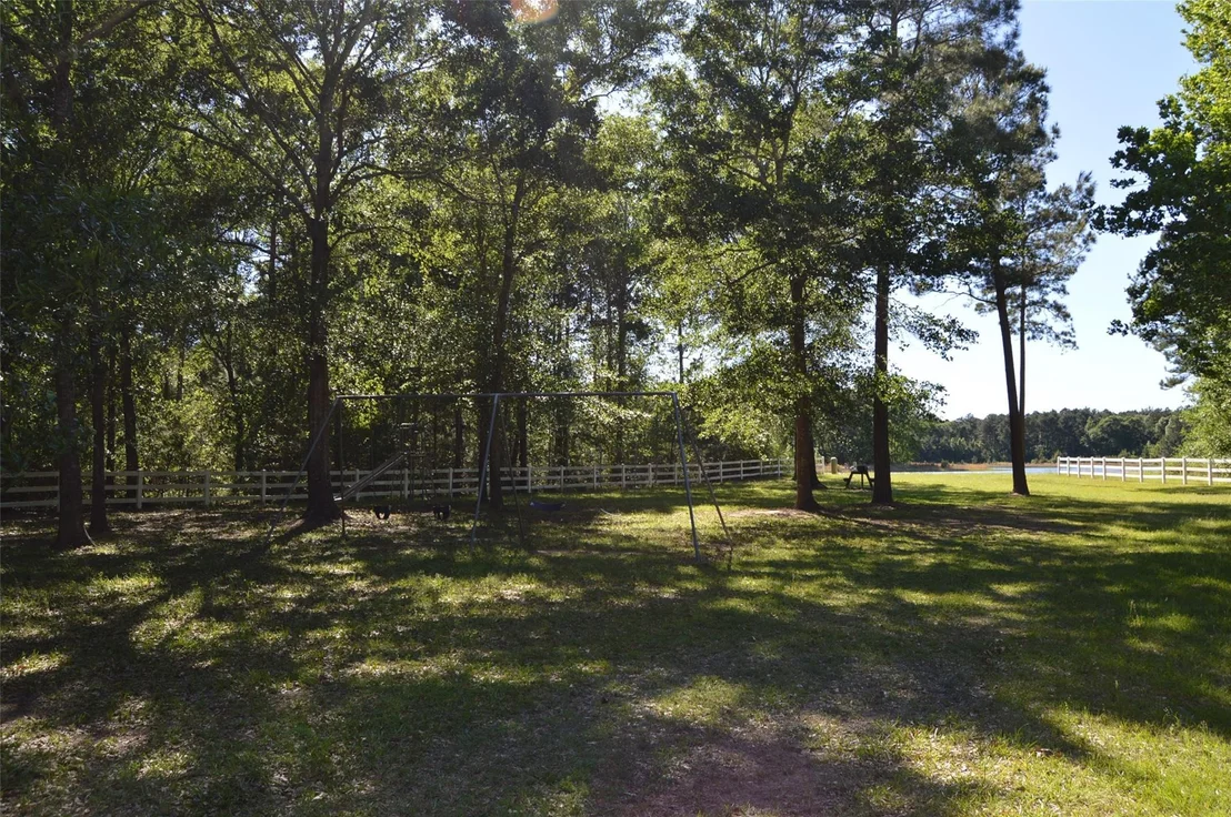Photo of 17905 Chestnut Drive