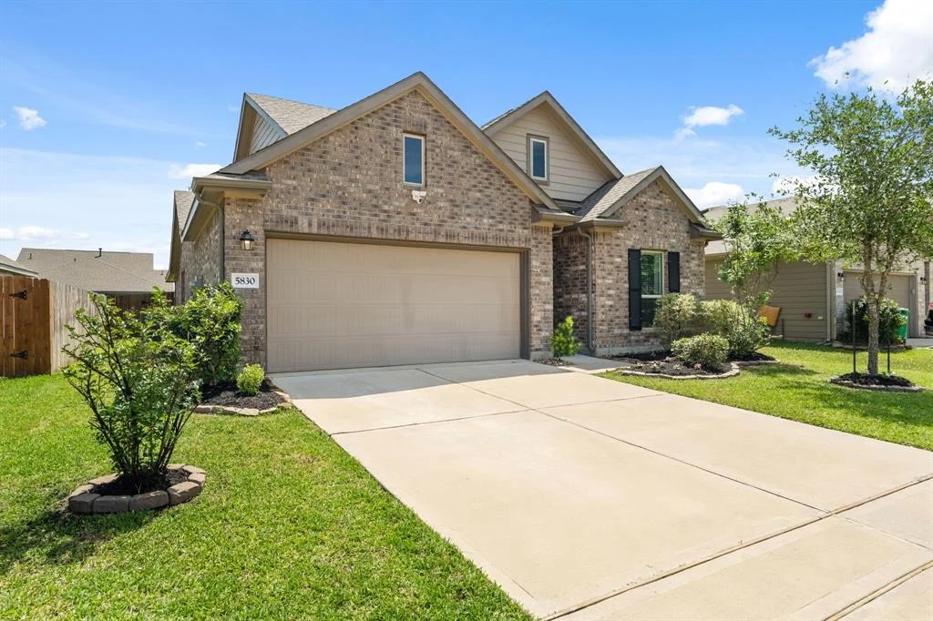 Photo of 5830 Prairie Chapel Road