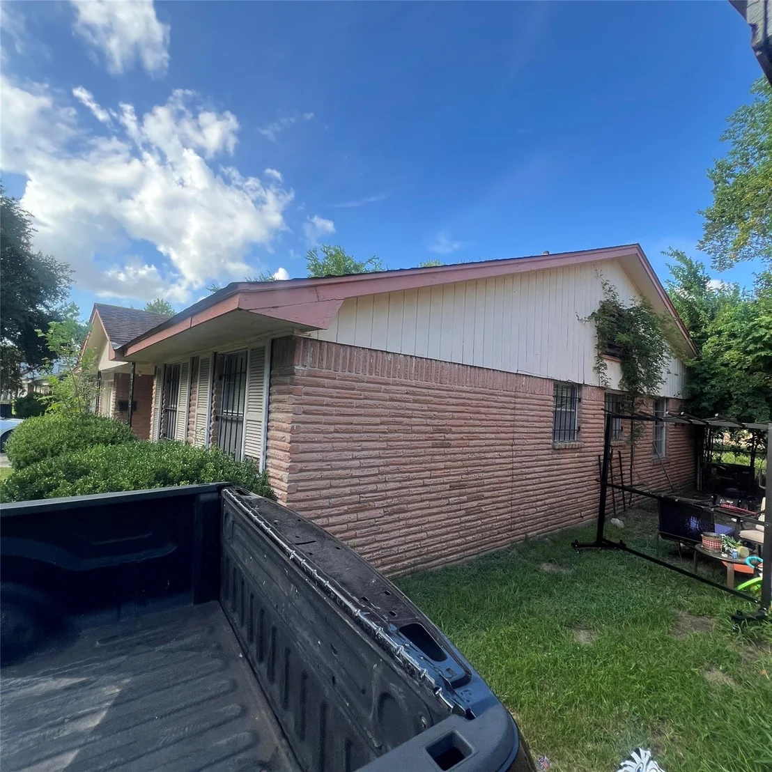 Photo of 5607 Greylog Drive
