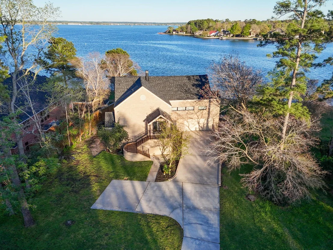 Photo of 11819 Thoreau Drive