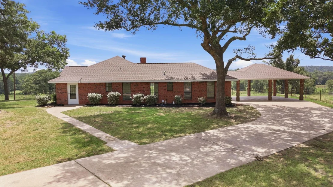 Photo of 931 Private Road 5140