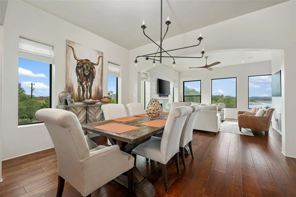 Photo of 1404 Hurst Creek Road