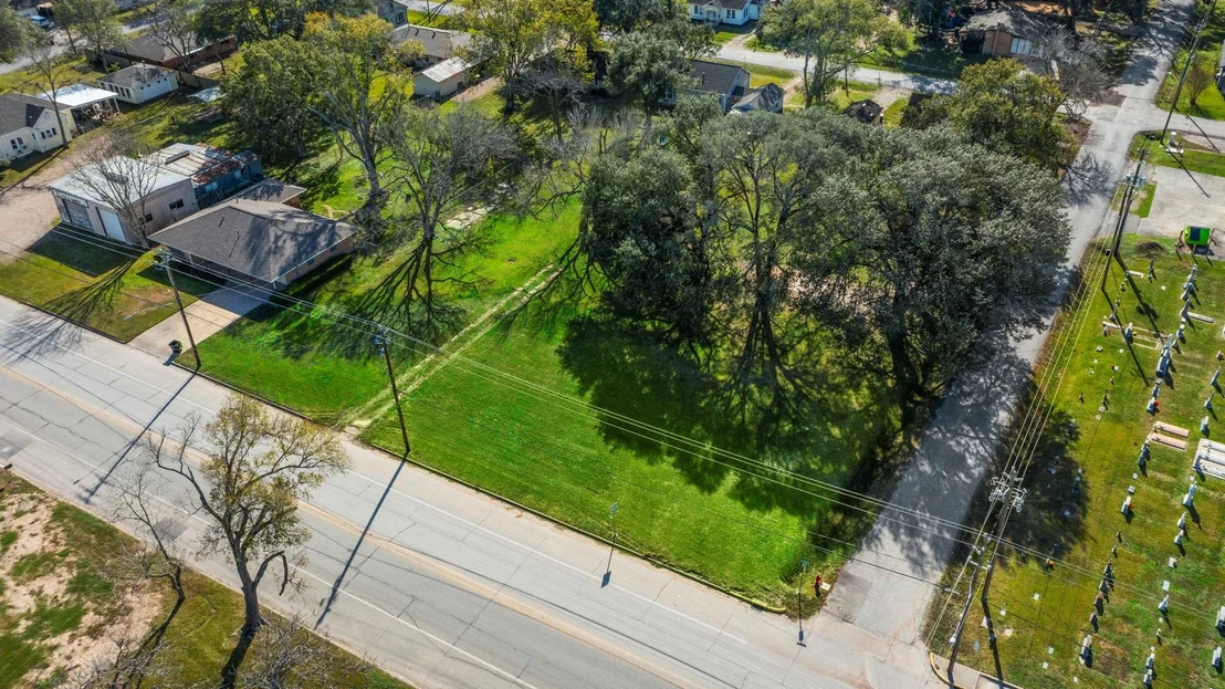 Photo of 9310 Main Street