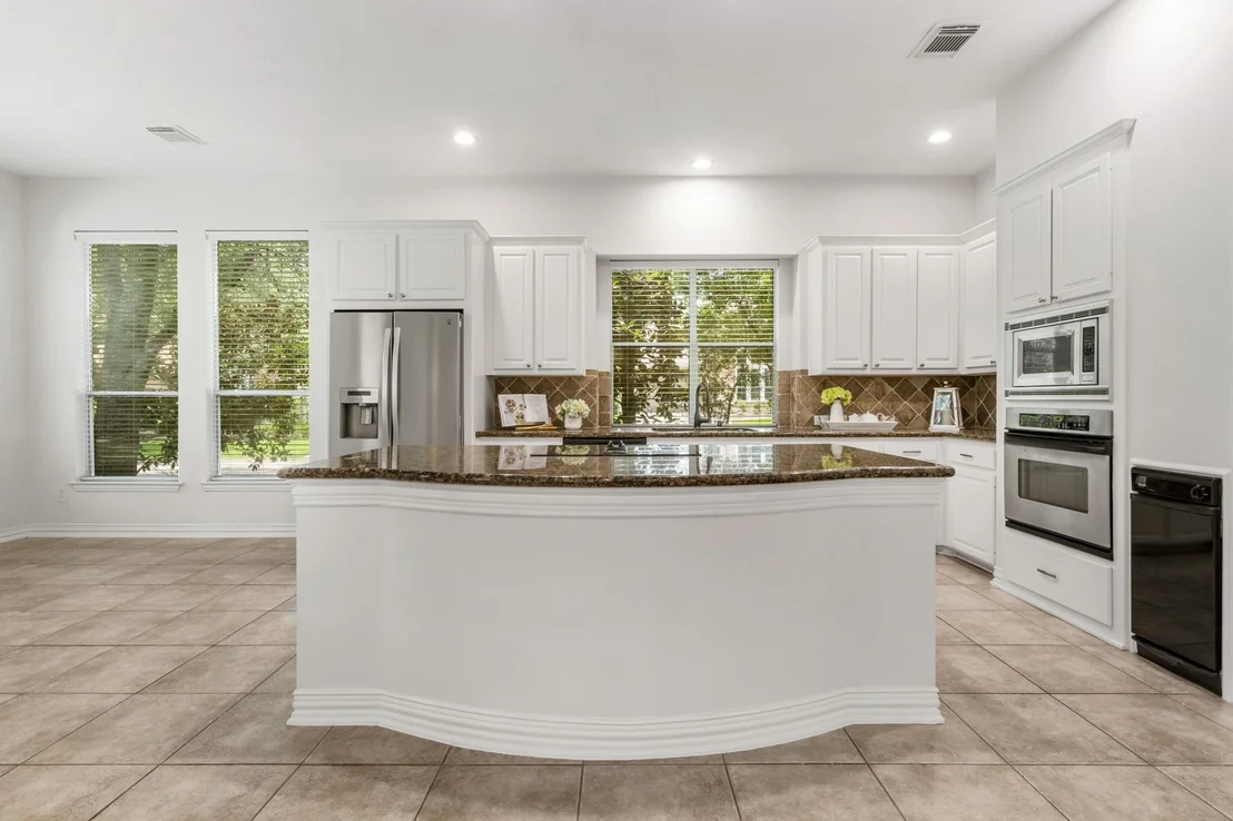 Photo of 187 E Lansdowne Circle