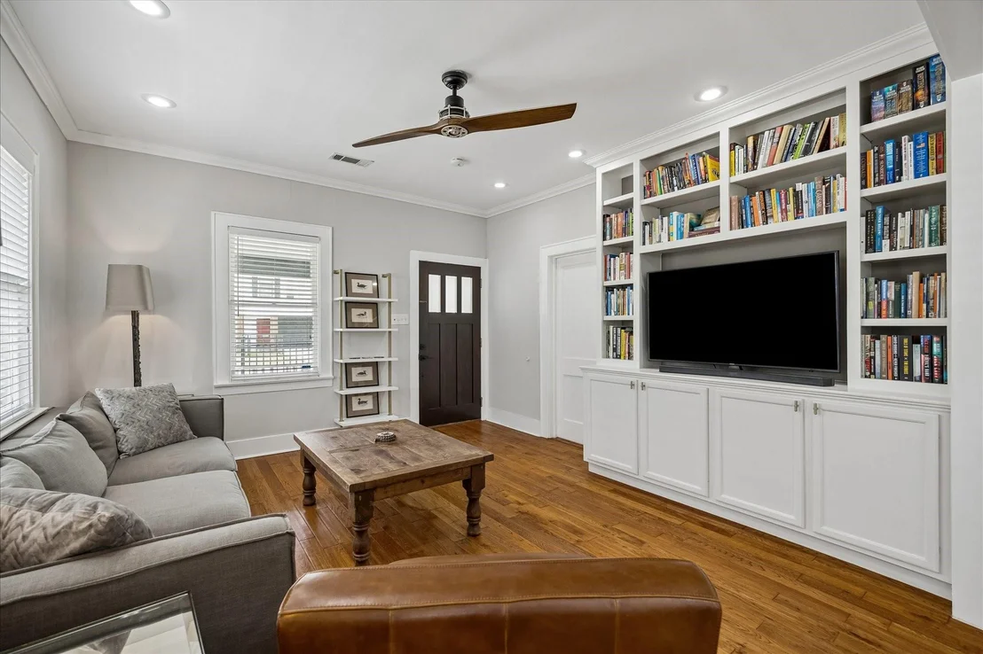 Photo of 2231 Singleton Street