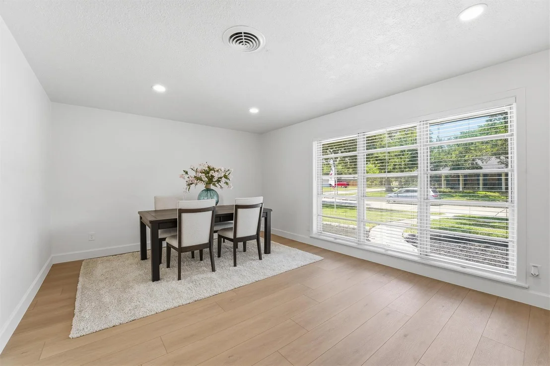 Photo of 10302 Belfast Road