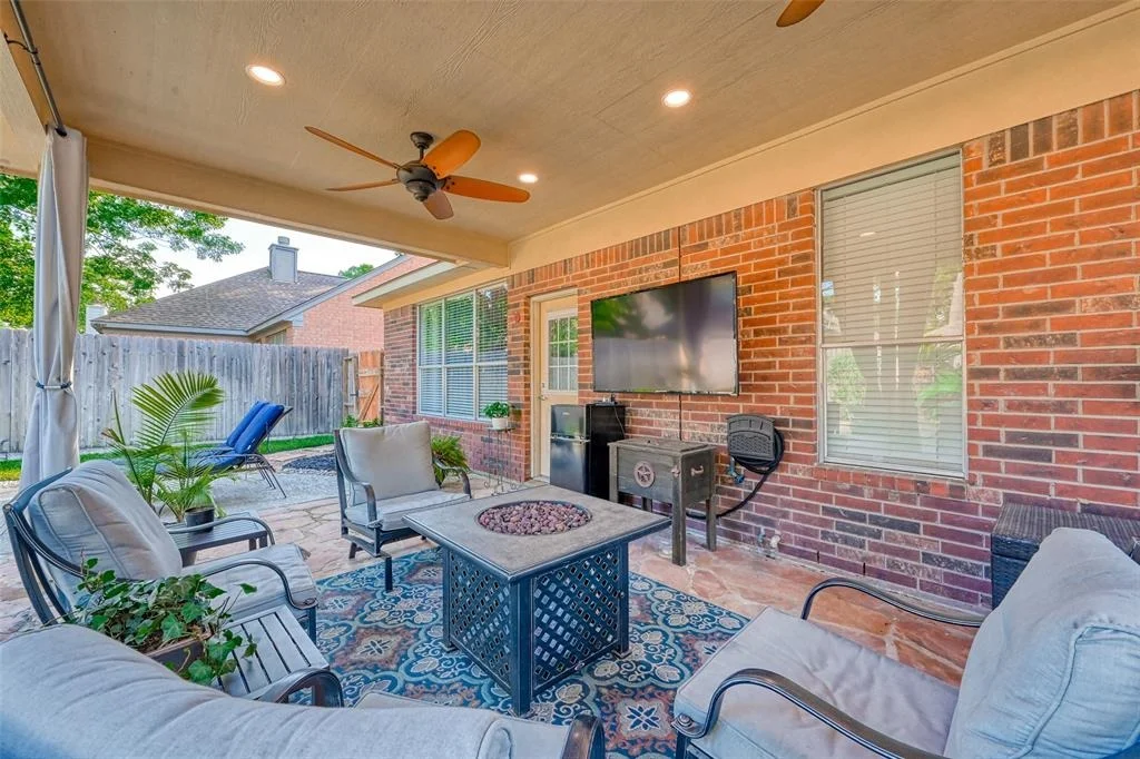 Photo of 14507 Huntmont Drive