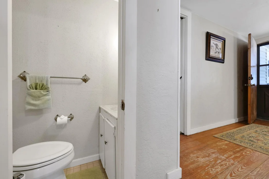 Photo of 151 Lakeview Circle