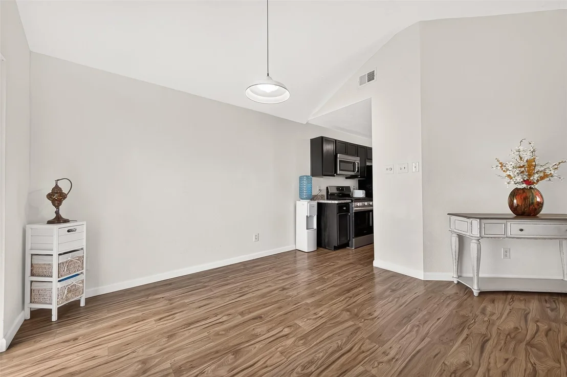 Photo of 6718 Bluebottle Lane