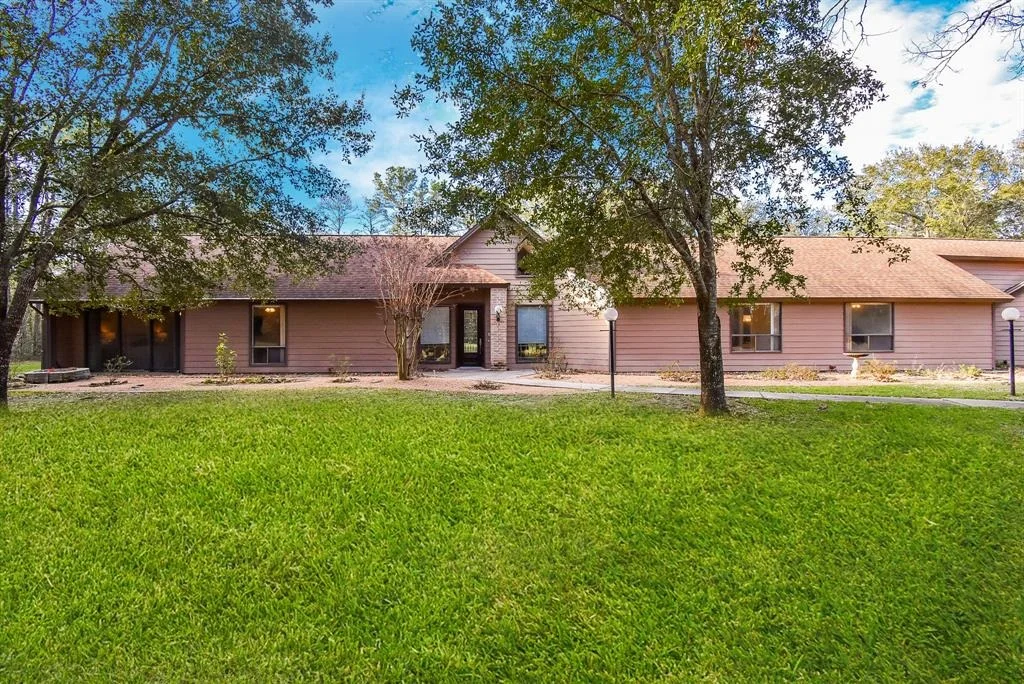 Photo of 13330 Woodside Lane