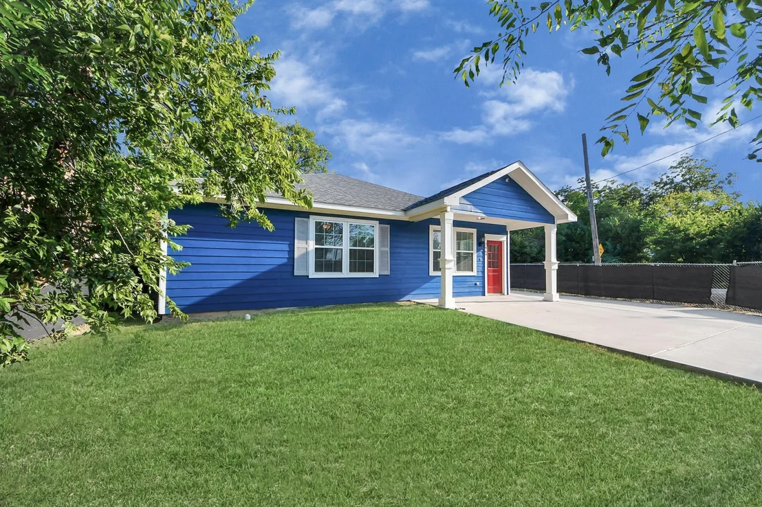 Photo of 7969 Rand Street