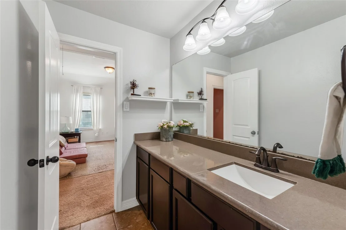 Photo of 702 Aulia Lane