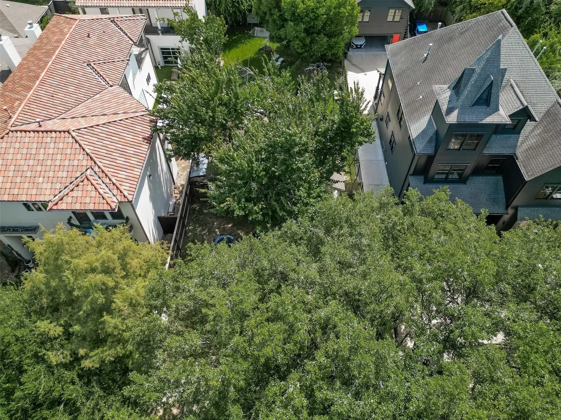 Photo of 434 Heights Boulevard