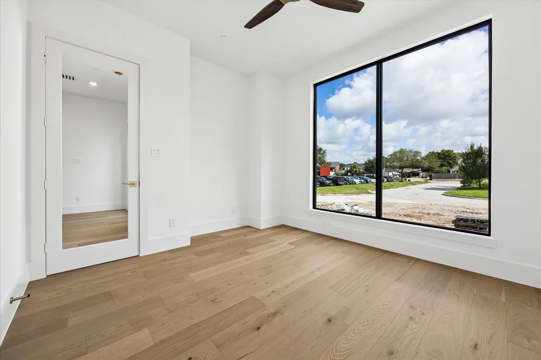 Photo of 4537 Larch Lane