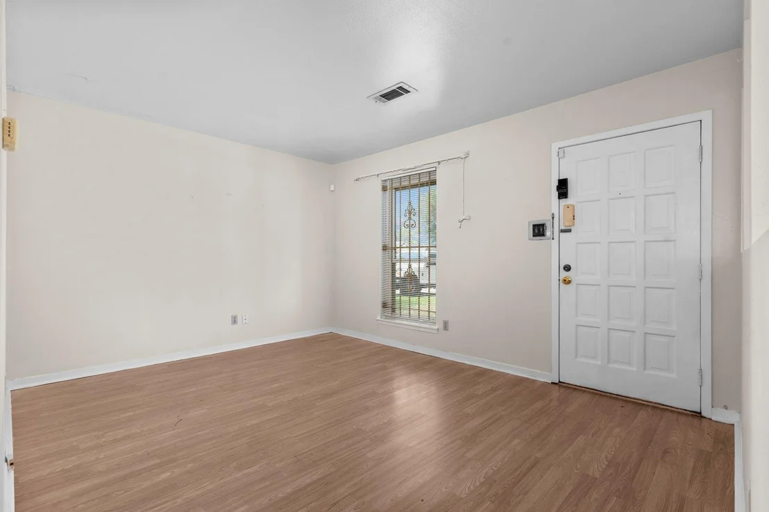 Photo of 9018 Rutherford Lane