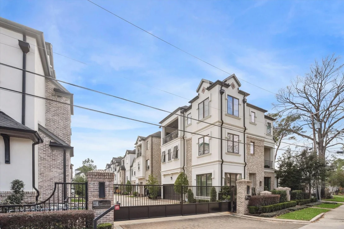 Photo of 1523 Cunningham Parc Lane