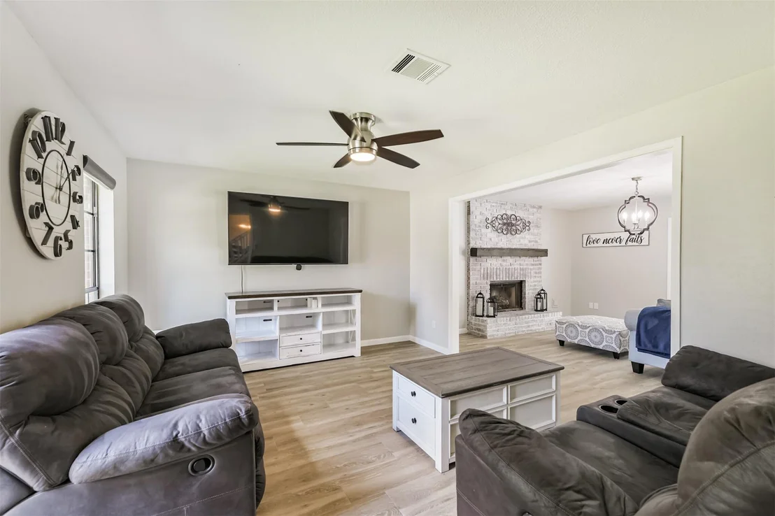 Photo of 2604 Silver Falls Drive