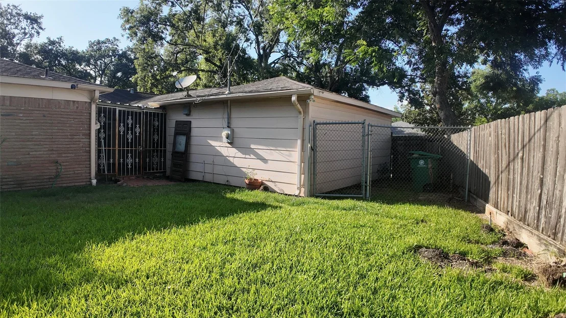 Photo of 11003 Renwick Drive