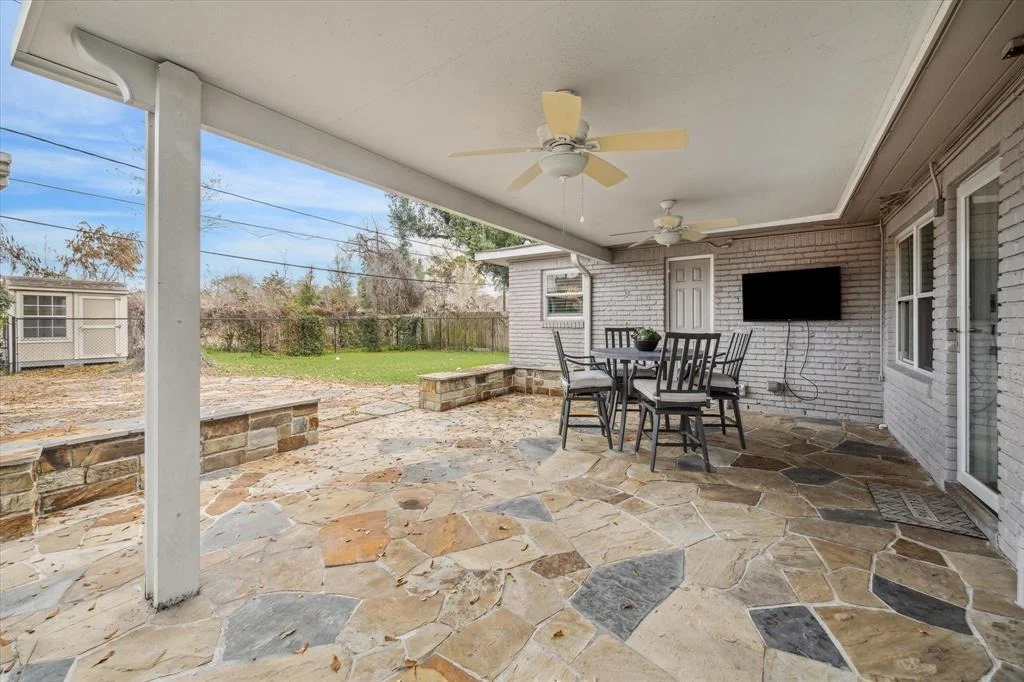 Photo of 9916 Westview Drive