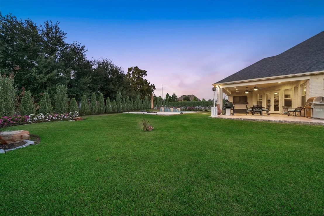Photo of 5924 Oak Leaf Court