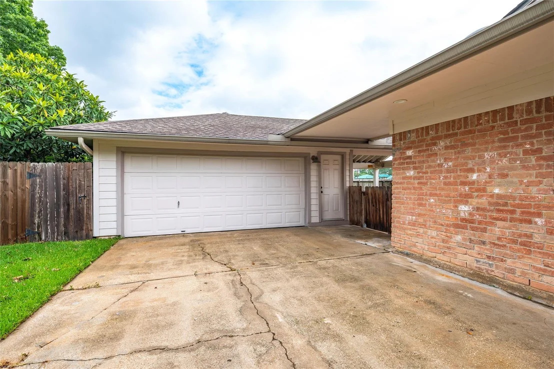Photo of 15915 Brookvilla Drive