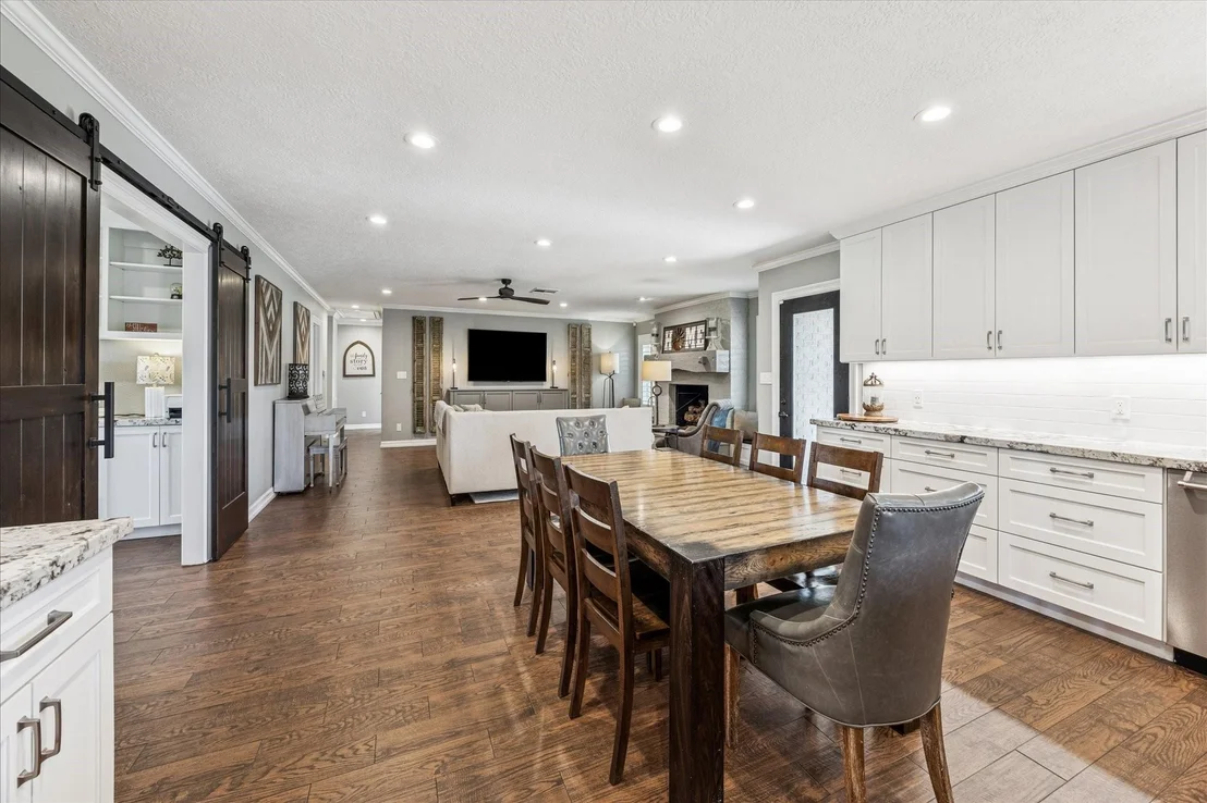Photo of 2489 Bartlett Road