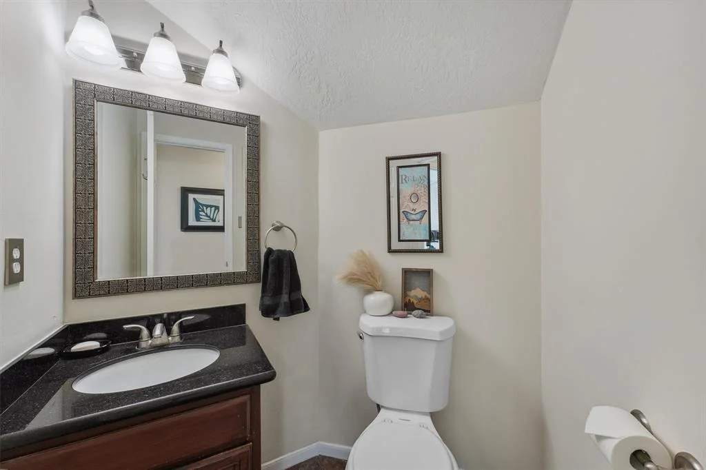 Photo of 16023 Lakestone Drive