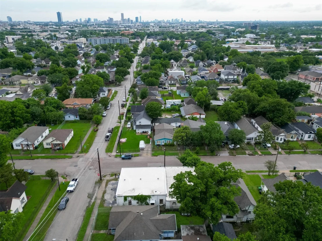 Photo of 2102 Common Street