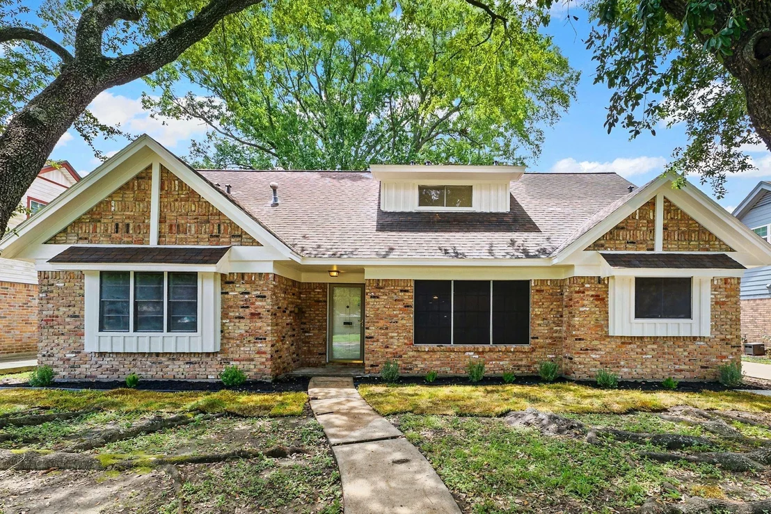 Photo of 2706 Burke Road