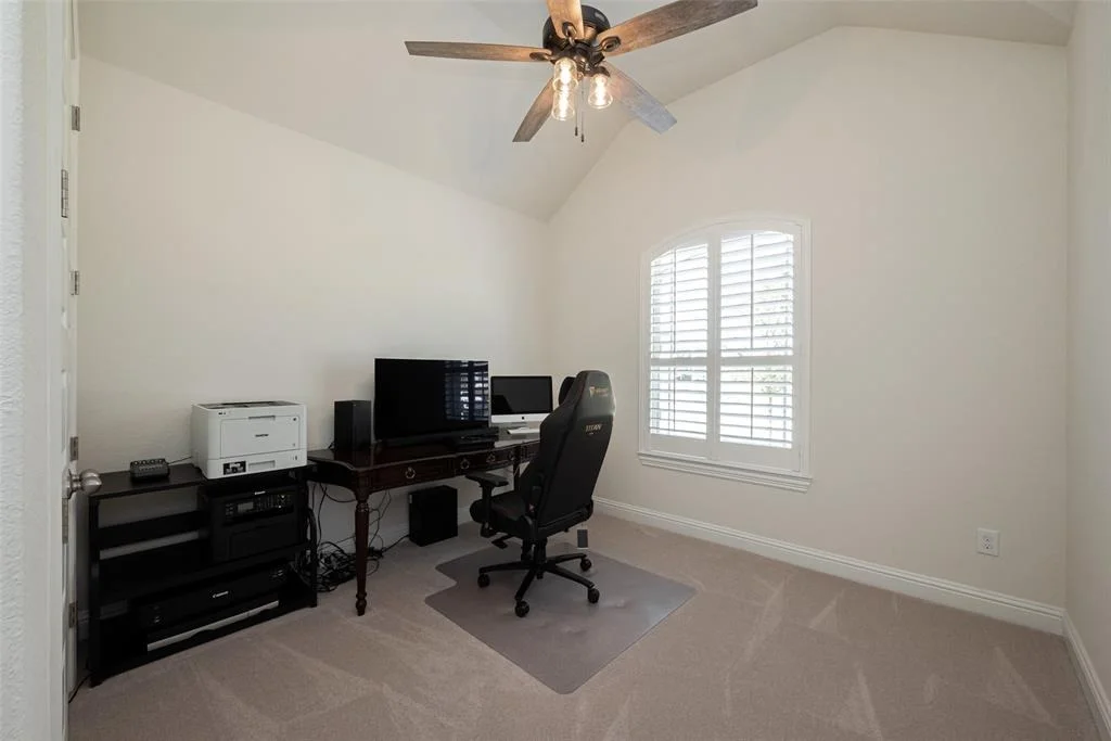 Photo of 1325 Course View Drive N